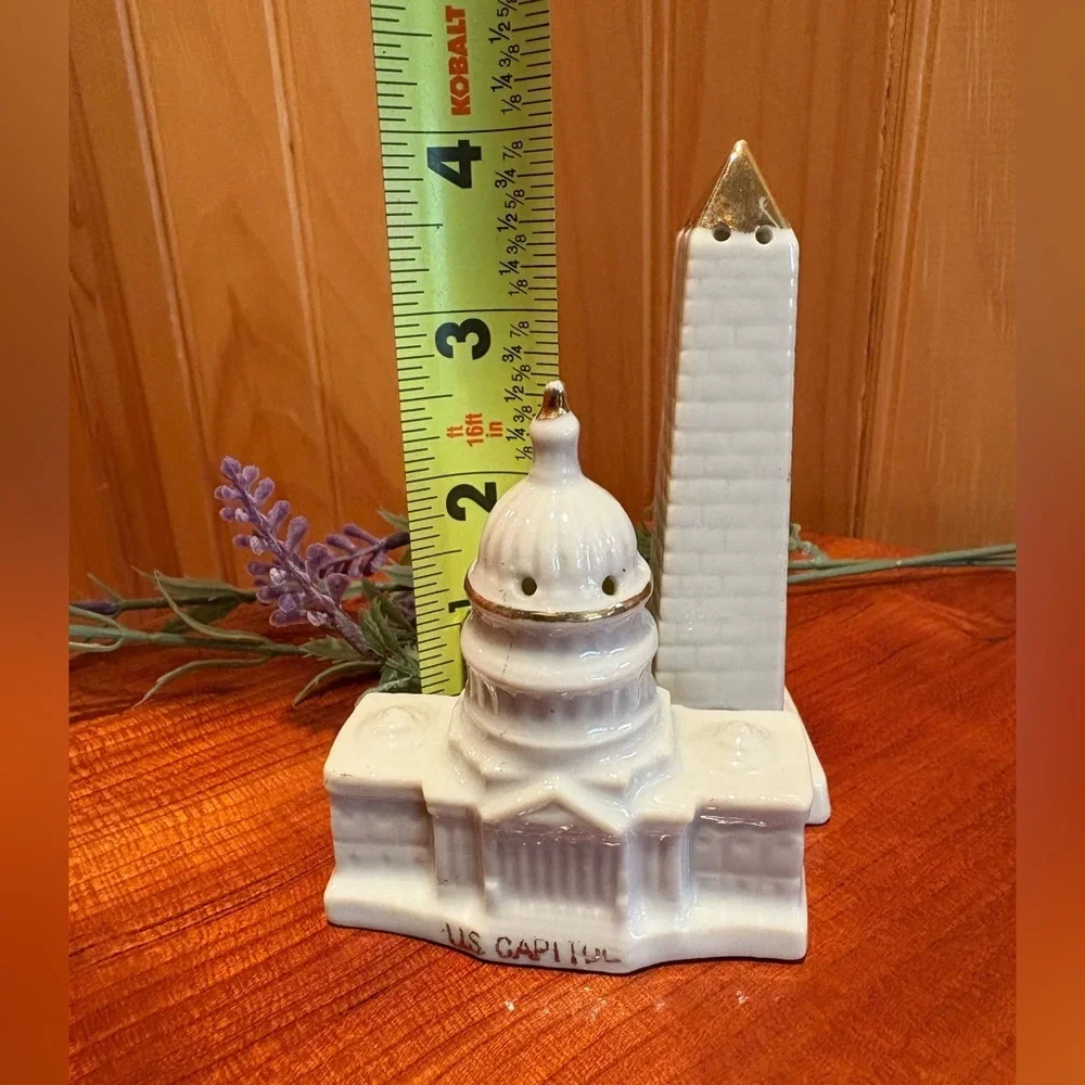 vintage salt & pepper shaker set Washington Monument and U.S. Capital porcelain